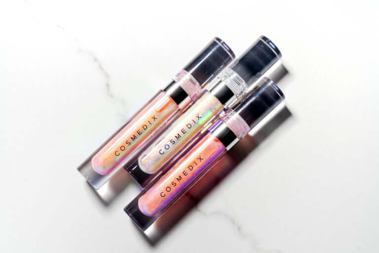 Meet our NEW Lumi Crystal Liquid Crystal Lip Hydrator! - C O S M E D I X